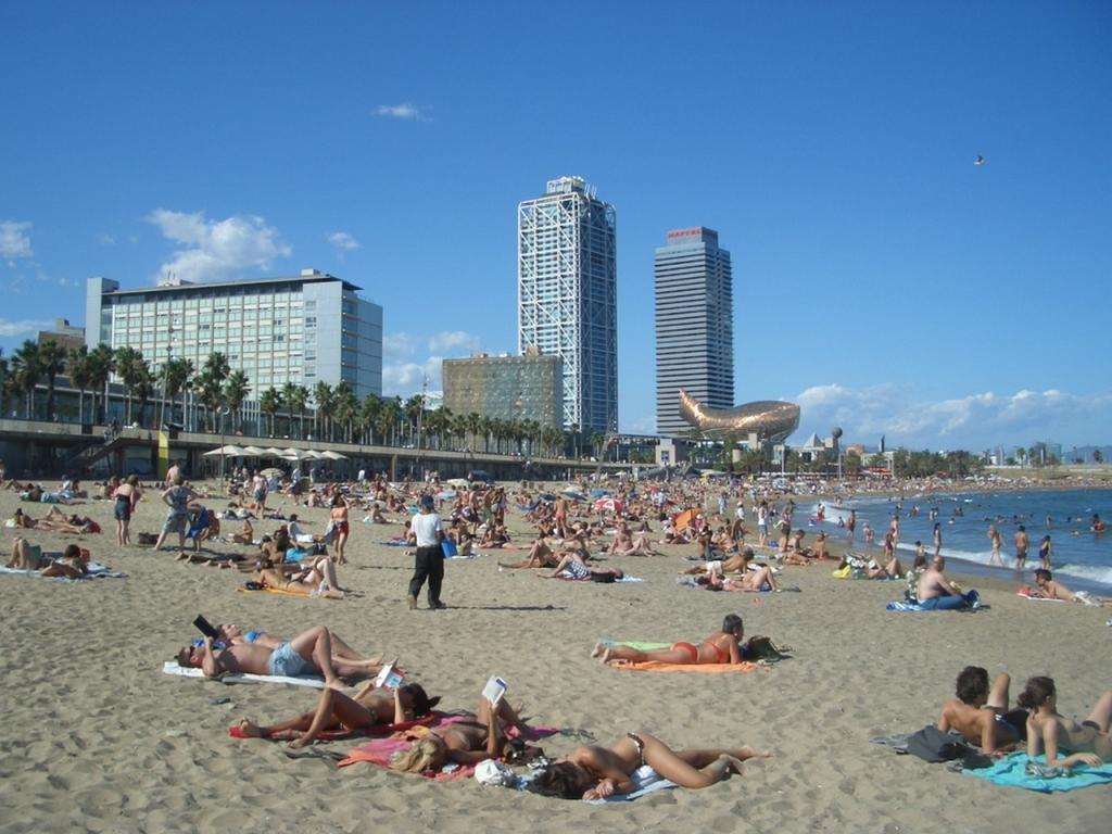Apartaments Clot-Sant Marti Barcelona Exterior foto